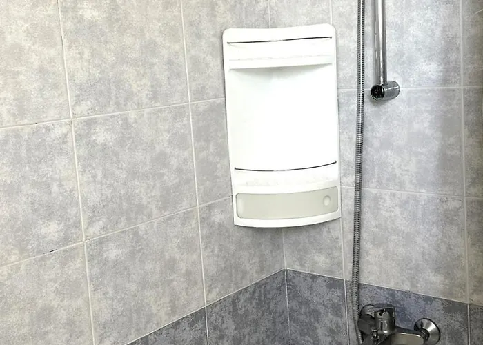 Modern 3bdr_top Floor_lux_suite_balcony Διαμέρισμα *